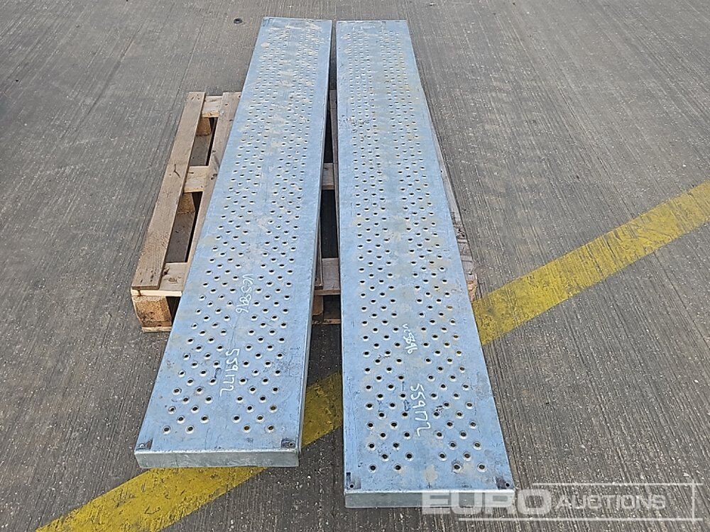 8' Loading Ramp (2 of) - Pajisje ndërtimi: foto 2 8' Loading Ramp (2 of) - Pajisje ndërtimi: foto 2
