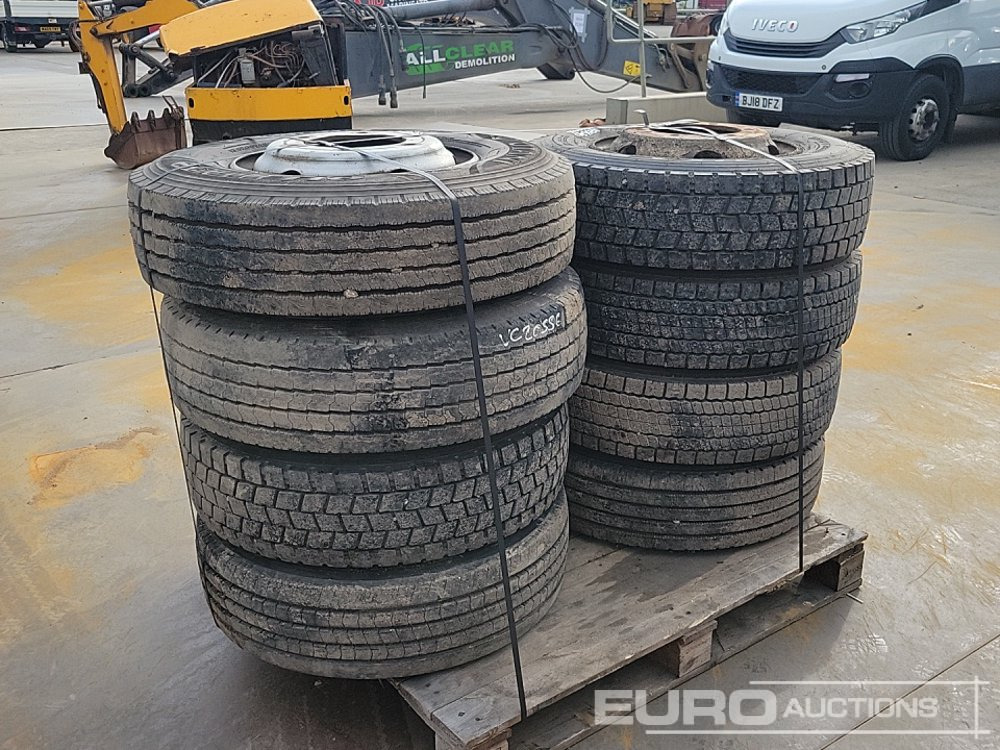 9.5R17.5 Tyre & Rim (4 of), 225/75R17.5 Tyre & Rim - Gomë: foto 3 9.5R17.5 Tyre & Rim (4 of), 225/75R17.5 Tyre & Rim - Gomë: foto 3