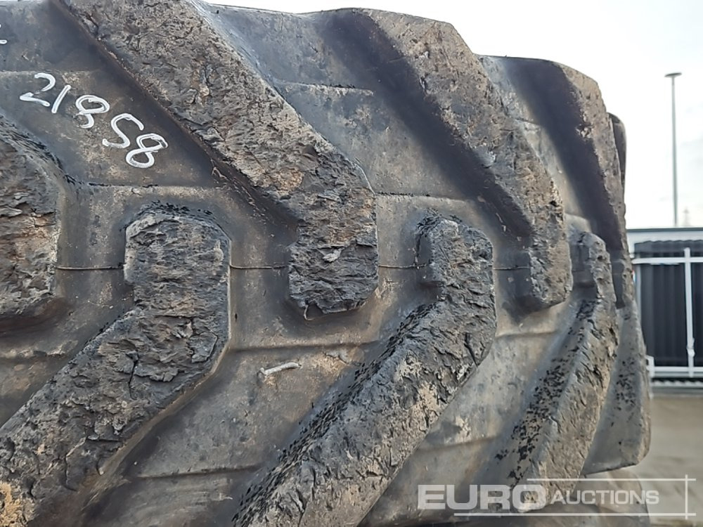 Alliance 400/80-24 Tyre (4 of) - Gomë: foto 5 Alliance 400/80-24 Tyre (4 of) - Gomë: foto 5