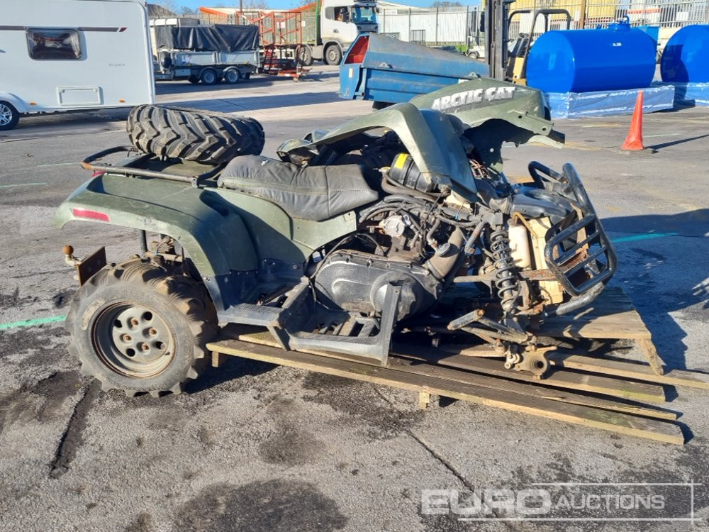 Arctic Cat 2WD Quad (Spares, Parts Missing) - ATV/ Qarku virtual: foto 1 Arctic Cat 2WD Quad (Spares, Parts Missing) - ATV/ Qarku virtual: foto 1