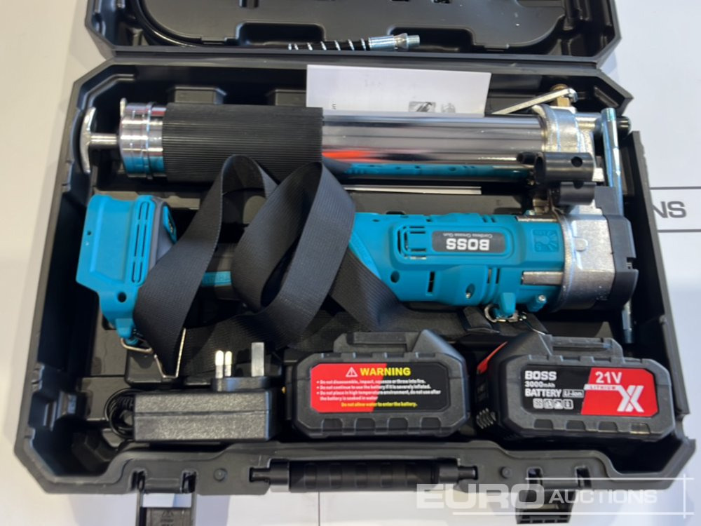 Boss 21 Volt Lithium Battery Cordless Grease Gun, 2 Batteries, Charger, Case, Shoulder Strap, Extension Pieces and Fittings - Pajisje ndërtimi: foto 5 Boss 21 Volt Lithium Battery Cordless Grease Gun, 2 Batteries, Charger, Case, Shoulder Strap, Extension Pieces and Fittings - Pajisje ndërtimi: foto 5