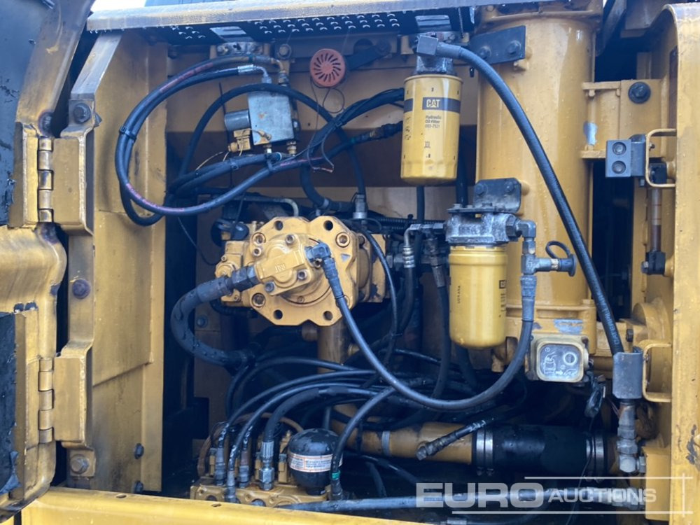 Ekskavator me zinxhirë CAT 315BL: foto 39 Ekskavator me zinxhirë CAT 315BL: foto 39