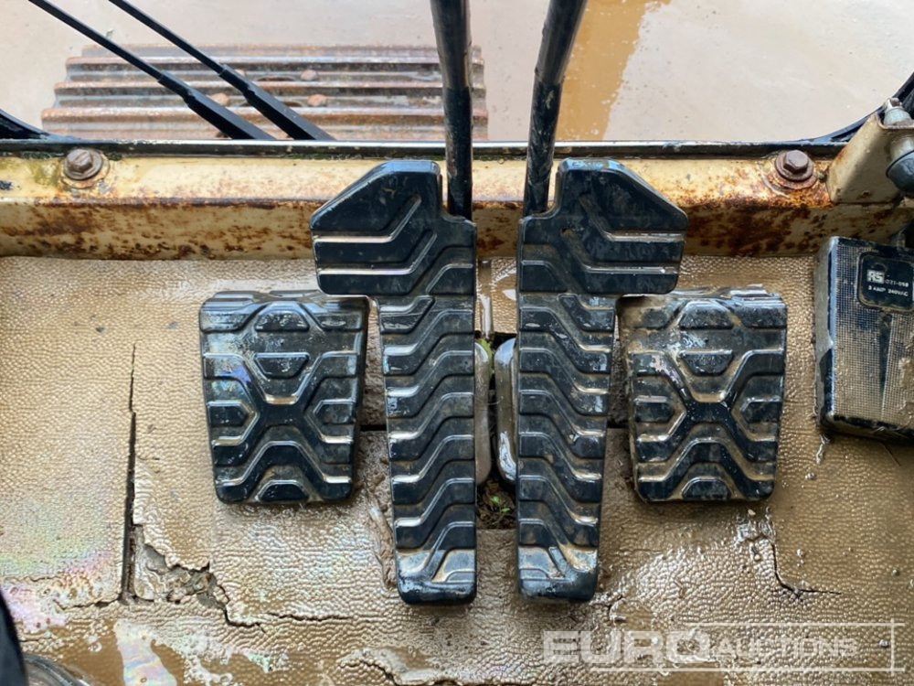 Ekskavator me zinxhirë CAT 315BL: foto 29 Ekskavator me zinxhirë CAT 315BL: foto 29