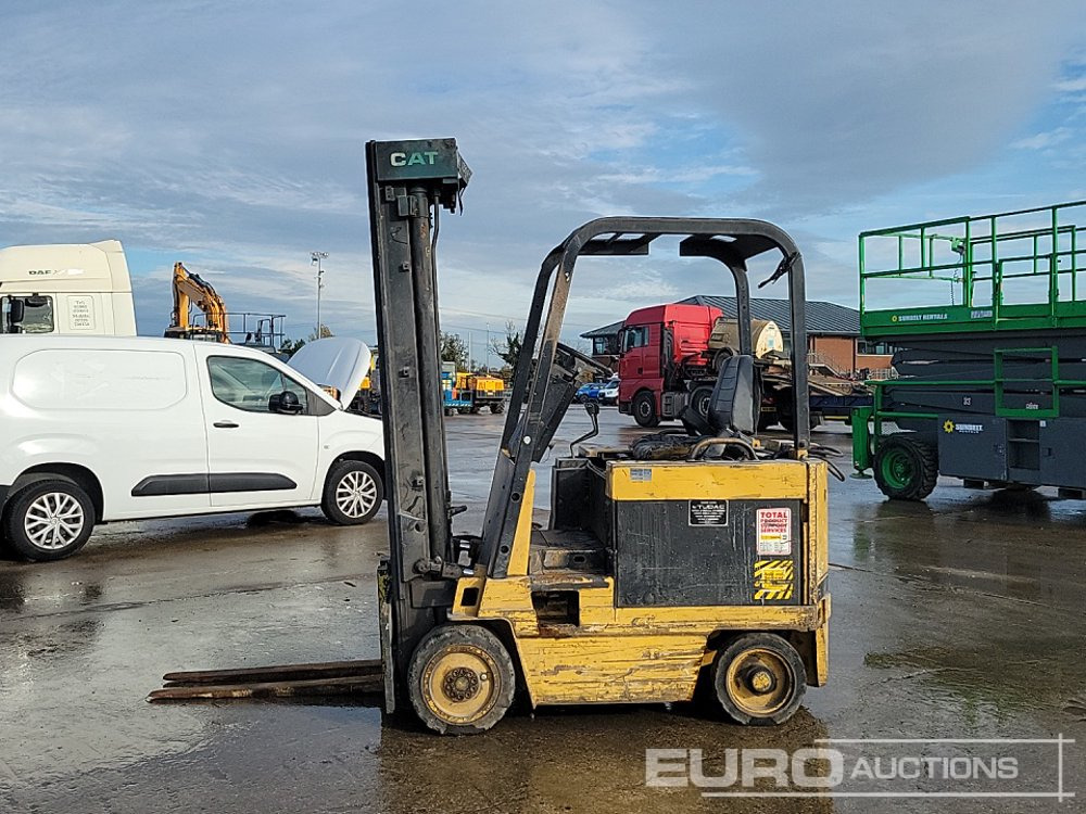 CAT M40D - Pirun ngritës: foto 2 CAT M40D - Pirun ngritës: foto 2