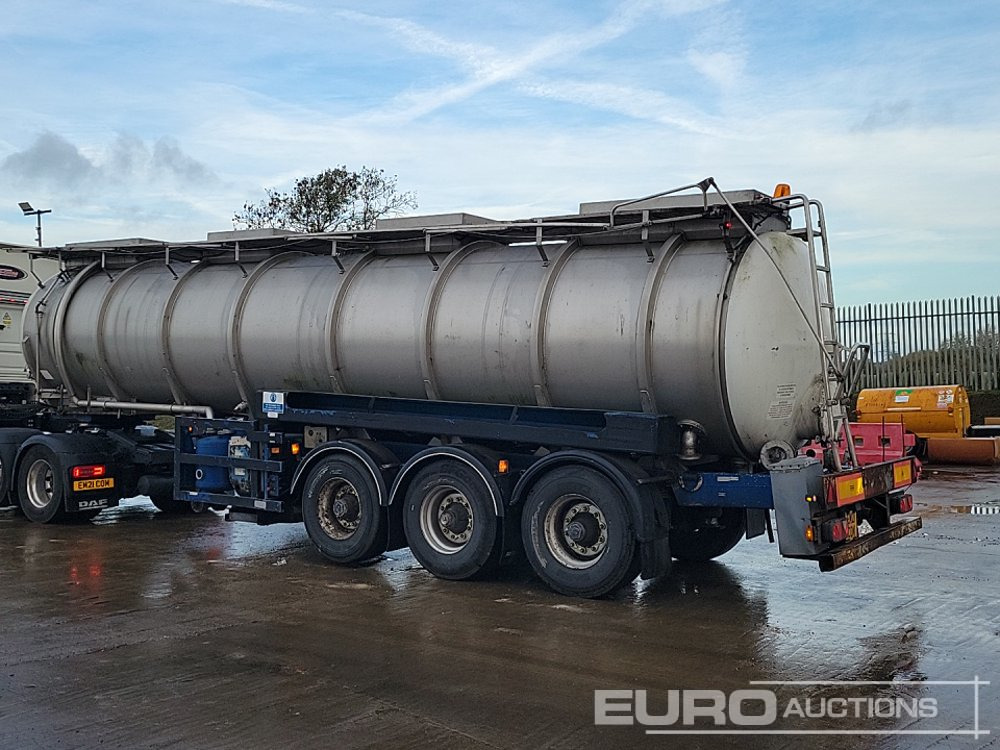 Crane Freuhauf Tri Axle Tanker Trailer - Gjysmë rimorkio me bot: foto 3 Crane Freuhauf Tri Axle Tanker Trailer - Gjysmë rimorkio me bot: foto 3