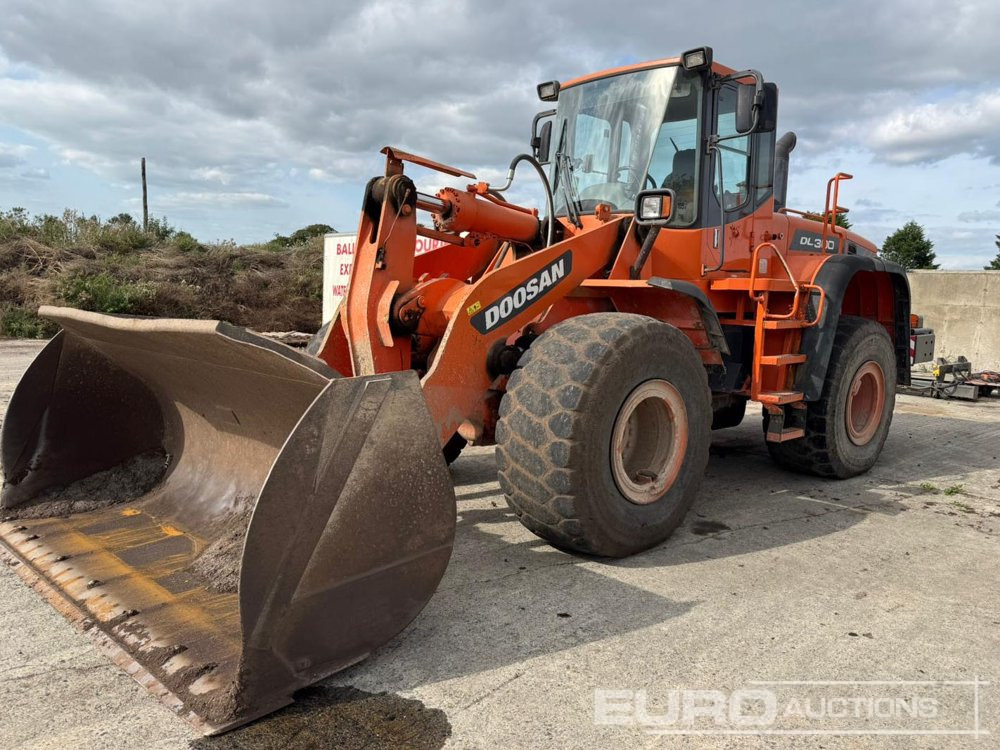 Doosan DL300 - Fadrom me goma: foto 1 Doosan DL300 - Fadrom me goma: foto 1
