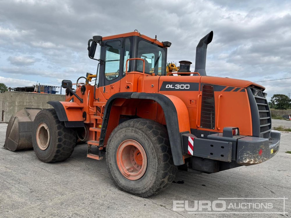 Doosan DL300 - Fadrom me goma: foto 2 Doosan DL300 - Fadrom me goma: foto 2
