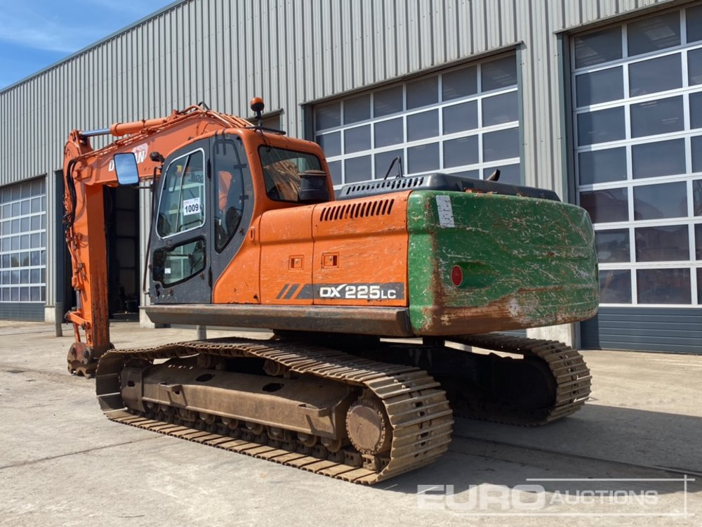 Doosan DX225LC - Ekskavator me zinxhirë: foto 3 Doosan DX225LC - Ekskavator me zinxhirë: foto 3