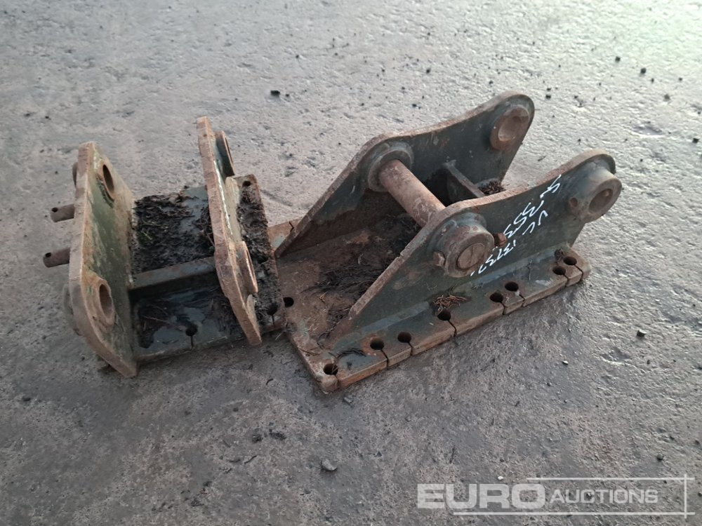 Hammer Headstock 45mm Pin to suit 4-6 Ton Excavator (2 of) - Kovë: foto 1 Hammer Headstock 45mm Pin to suit 4-6 Ton Excavator (2 of) - Kovë: foto 1