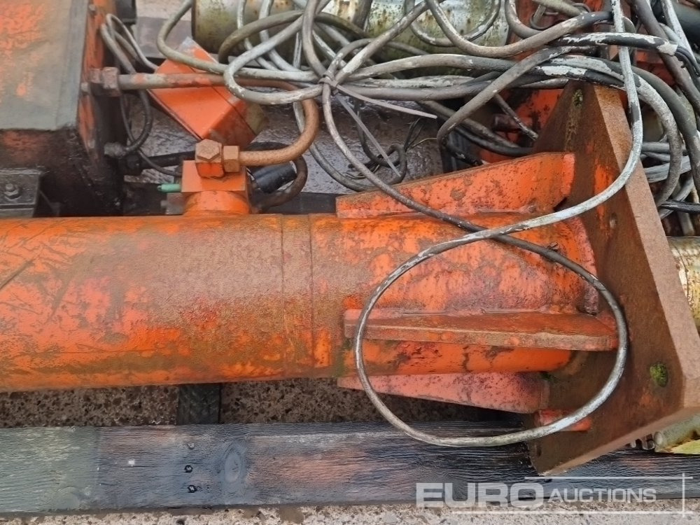 Pajisje ndërtimi Hydraulic Rams, Controls: foto 11