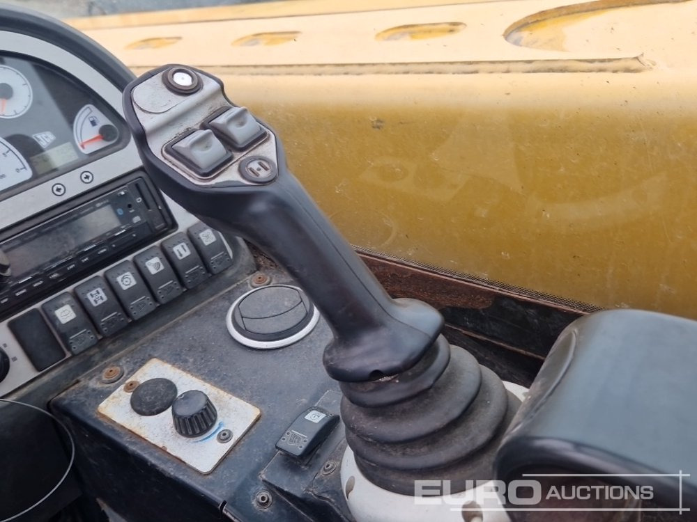 Ekskavator teleskopik JCB 526-56 Agri Plus: foto 28