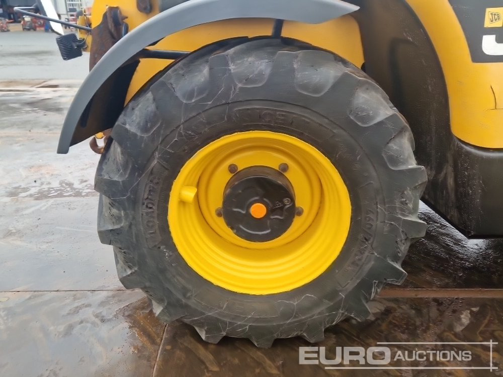 Ekskavator teleskopik JCB 526-56 Agri Plus: foto 11
