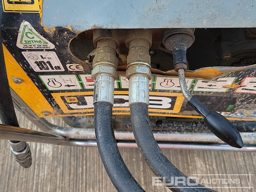 Makineri asfalti JCB Beaver: foto 12 Makineri asfalti JCB Beaver: foto 12