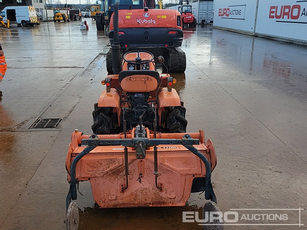 Kubota B1200 - Minitraktor: foto 4 Kubota B1200 - Minitraktor: foto 4