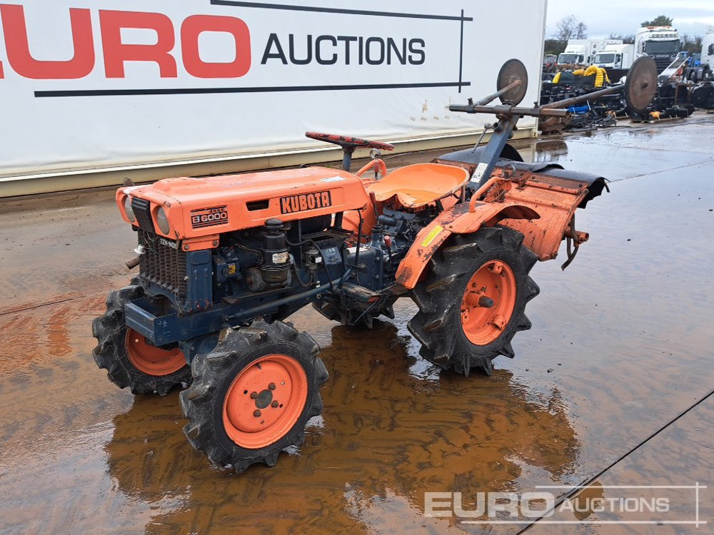 Kubota B6000 - Minitraktor: foto 1 Kubota B6000 - Minitraktor: foto 1