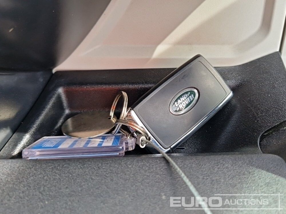 SUV Land Rover Defender: foto 31 SUV Land Rover Defender: foto 31