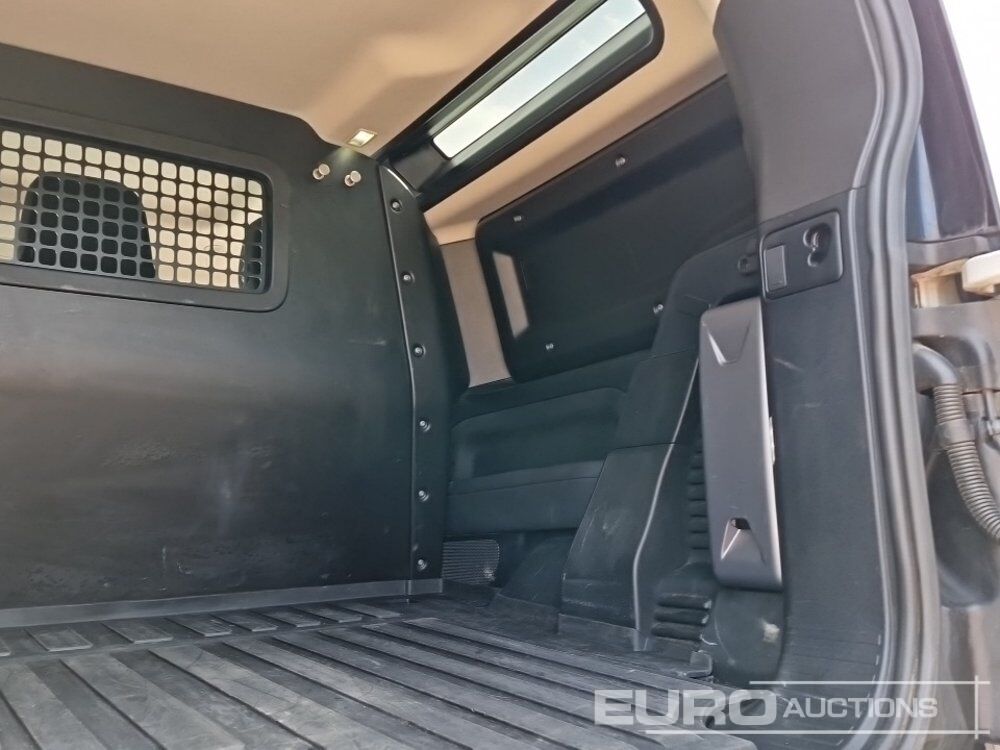 SUV Land Rover Defender: foto 18 SUV Land Rover Defender: foto 18