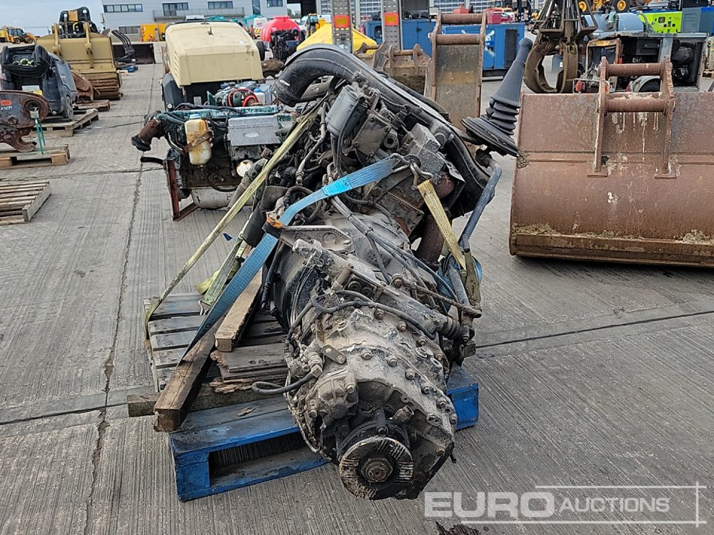 MAN 6 Cylinder Engine, Gearbox - Motori: foto 4 MAN 6 Cylinder Engine, Gearbox - Motori: foto 4