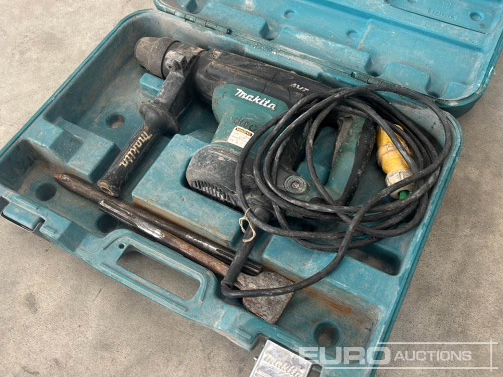 Makita 110 Volt Hammer Drill - Pajisjet e ofiçinës: foto 3 Makita 110 Volt Hammer Drill - Pajisjet e ofiçinës: foto 3