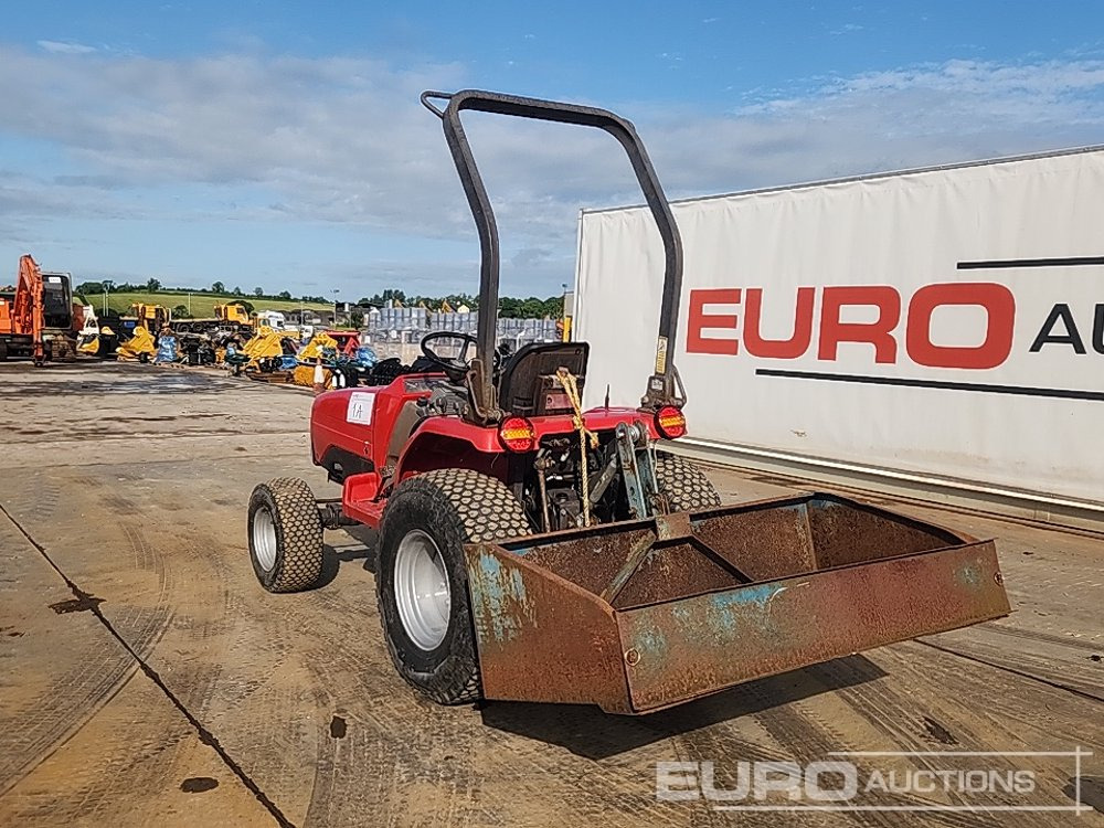 Massey Ferguson 4WD Compact Tractor, Linkbox - Minitraktor: foto 3 Massey Ferguson 4WD Compact Tractor, Linkbox - Minitraktor: foto 3
