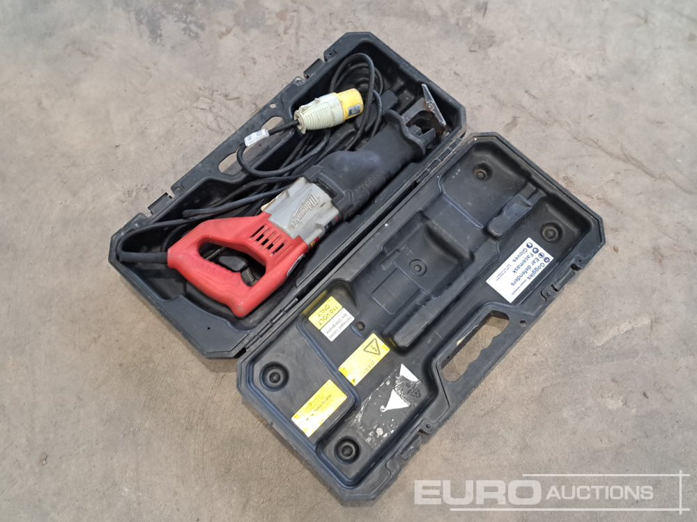 Milwaukee 110 Volt Reciprocating Saw & Case - Pajisje ndërtimi: foto 3 Milwaukee 110 Volt Reciprocating Saw & Case - Pajisje ndërtimi: foto 3