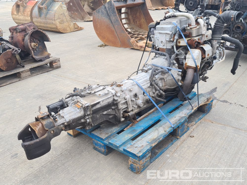 Mitsubishi 4 Cylinder Engine, Gearbox, Pump - Motori: foto 5 Mitsubishi 4 Cylinder Engine, Gearbox, Pump - Motori: foto 5