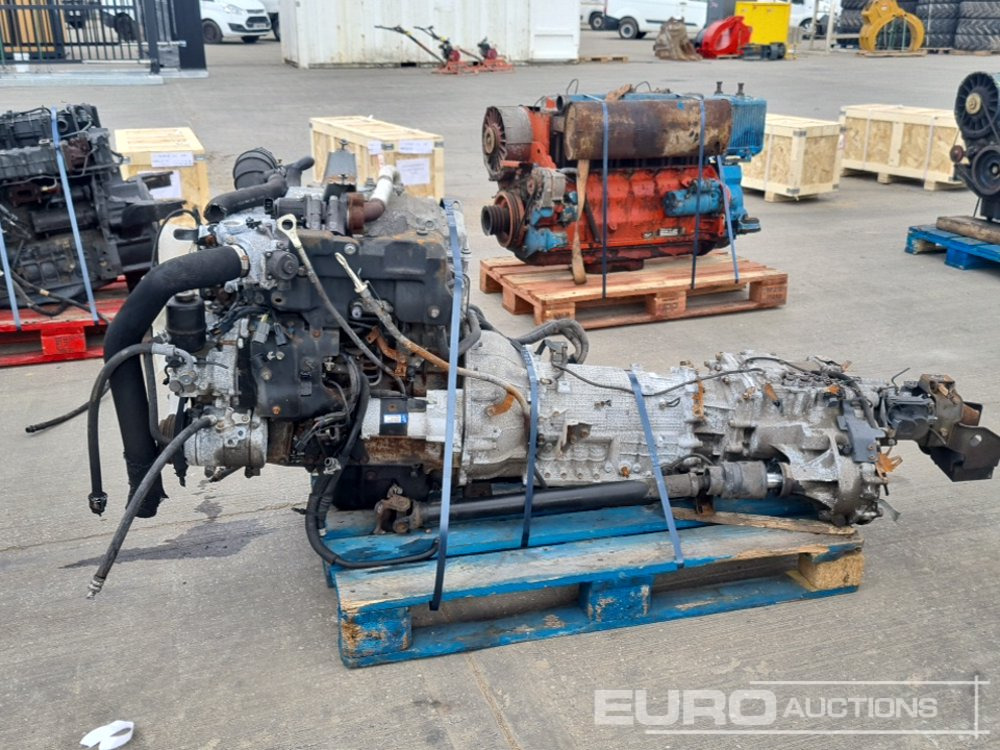 Mitsubishi 4 Cylinder Engine, Gearbox, Pump - Motori: foto 2 Mitsubishi 4 Cylinder Engine, Gearbox, Pump - Motori: foto 2