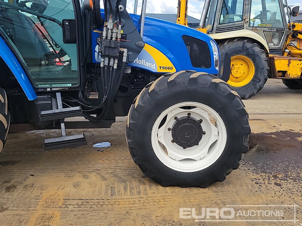 Traktor New Holland T5060: foto 12