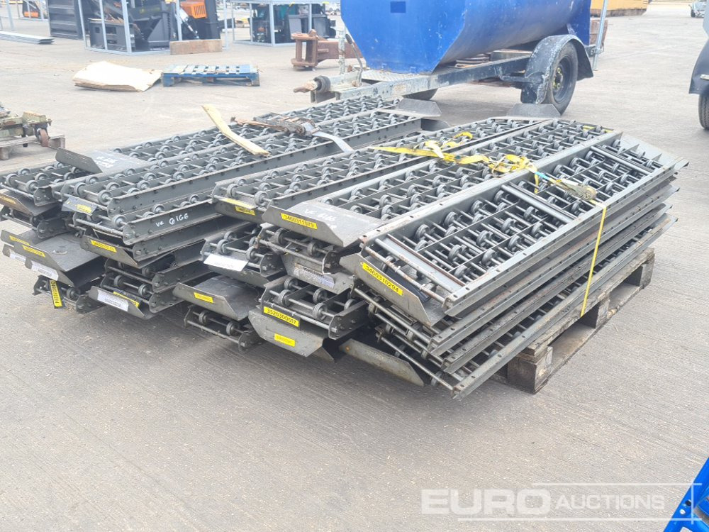 Pallet of Material Roller Conveyors (2 of) - Pajisje ndërtimi: foto 1 Pallet of Material Roller Conveyors (2 of) - Pajisje ndërtimi: foto 1