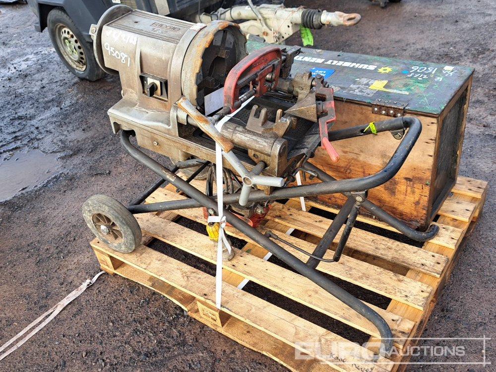 Ridgid 1233 110v Pipe Threading Machine - Pajisjet e ofiçinës: foto 2 Ridgid 1233 110v Pipe Threading Machine - Pajisjet e ofiçinës: foto 2