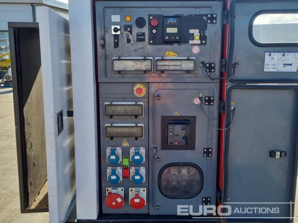Set gjeneratori SDMO R220: foto 24 Set gjeneratori SDMO R220: foto 24