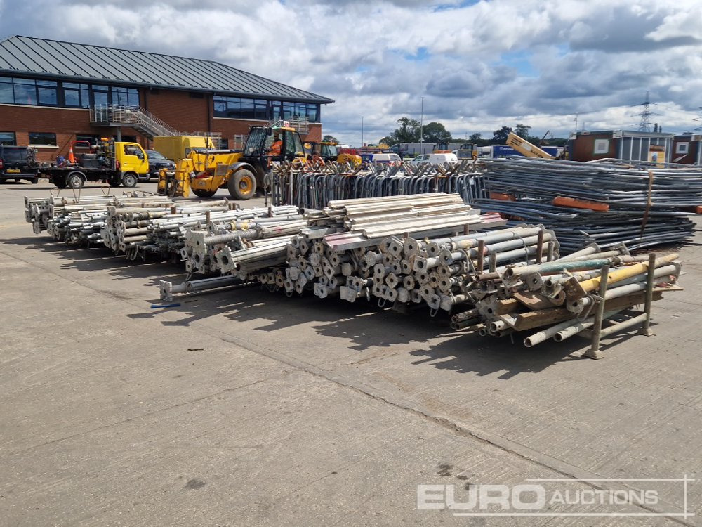 Selection of Shuttering Props, Shoring Props, Kwikstage Poles, Galvanised Rails, Frame Work Supports (10 Stillages of) - Pajisje ndërtimi: foto 3 Selection of Shuttering Props, Shoring Props, Kwikstage Poles, Galvanised Rails, Frame Work Supports (10 Stillages of) - Pajisje ndërtimi: foto 3