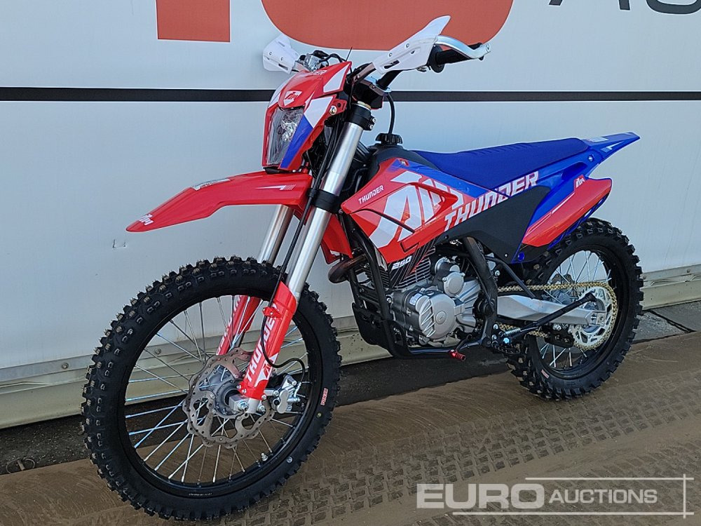 Unused 2025 Apollo Thunder - Motoçikleta: foto 1 Unused 2025 Apollo Thunder - Motoçikleta: foto 1