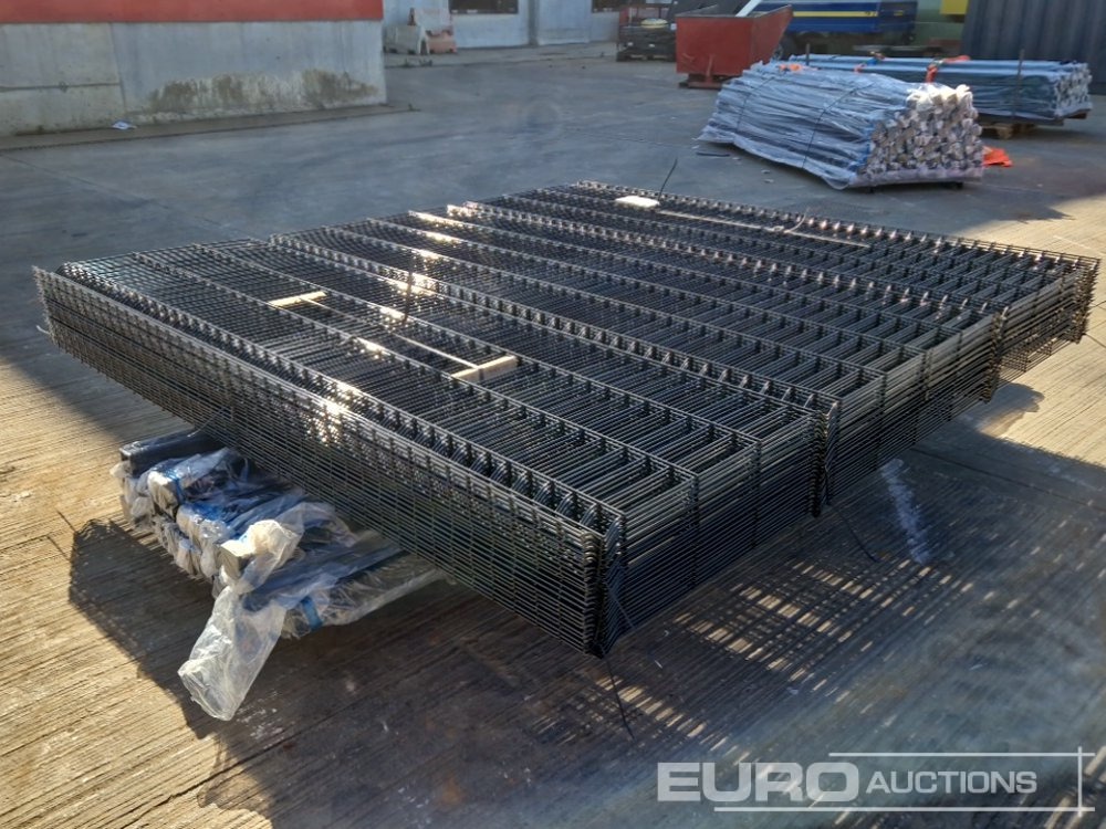 Unused Galvanised & Powder Coated Heavy Duty (5mm) Wire Mesh Fencing, 25 x H2.4m x W2.2m Panels, 26 x 60mm x 60mm x3m Posts, with Fittings (Black) - Pajisje ndërtimi: foto 5 Unused Galvanised & Powder Coated Heavy Duty (5mm) Wire Mesh Fencing, 25 x H2.4m x W2.2m Panels, 26 x 60mm x 60mm x3m Posts, with Fittings (Black) - Pajisje ndërtimi: foto 5