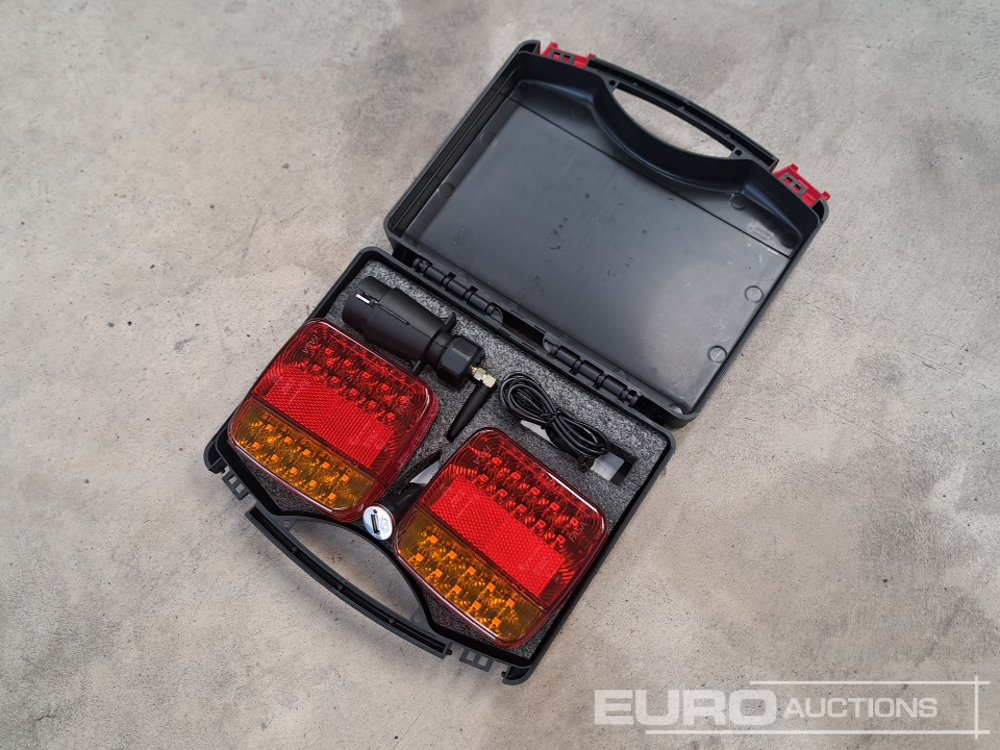 Unused LED Wireless Magnetic Trailer Lights - Pajisjet e ofiçinës: foto 1 Unused LED Wireless Magnetic Trailer Lights - Pajisjet e ofiçinës: foto 1