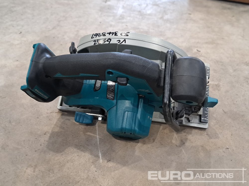 Unused Makita 18v XSH03 Circlar Saw (Body Only) - Pajisje ndërtimi: foto 4 Unused Makita 18v XSH03 Circlar Saw (Body Only) - Pajisje ndërtimi: foto 4