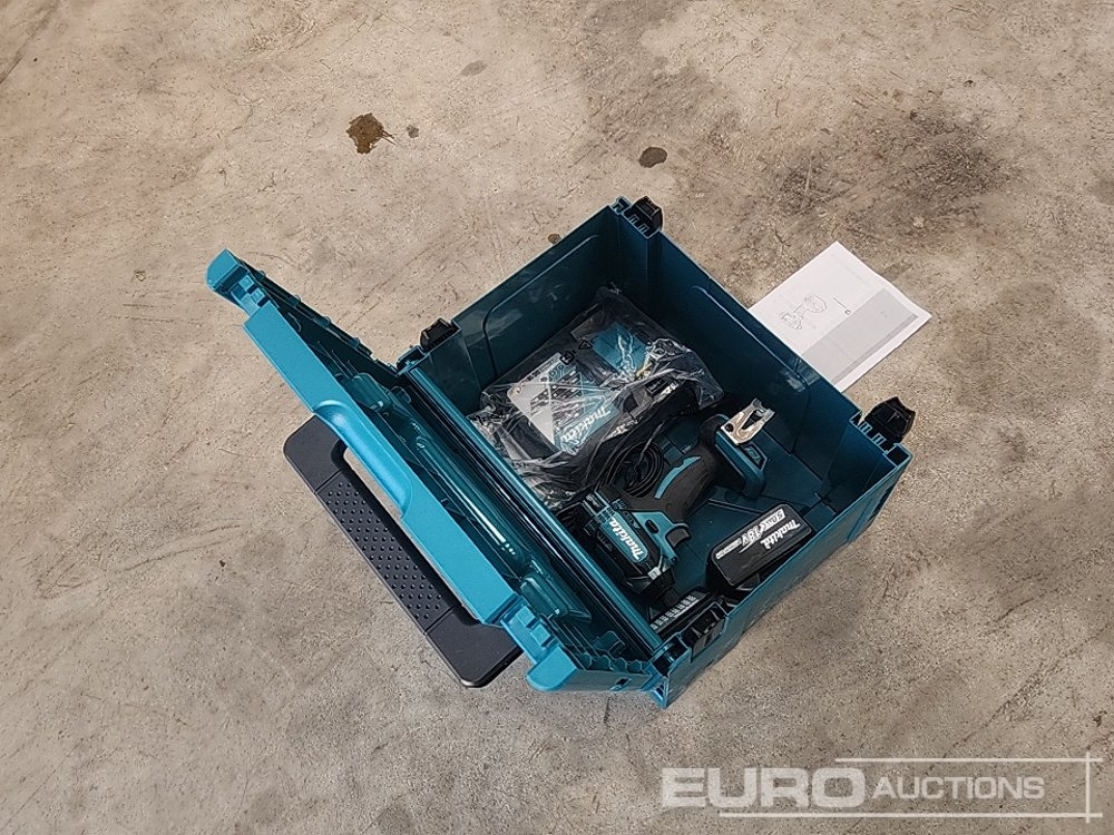 Unused Makita DTD152 18V LXT Impact Driver, 5.0Ah Battery, Charger, 31 Piece Screwdriver Bit Set, Case - Pajisje ndërtimi: foto 3 Unused Makita DTD152 18V LXT Impact Driver, 5.0Ah Battery, Charger, 31 Piece Screwdriver Bit Set, Case - Pajisje ndërtimi: foto 3