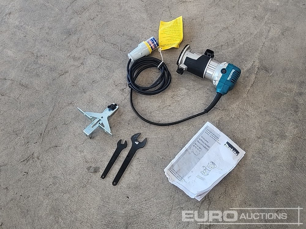 Unused Makita RT0701C 110v Router - Pajisje ndërtimi: foto 1 Unused Makita RT0701C 110v Router - Pajisje ndërtimi: foto 1