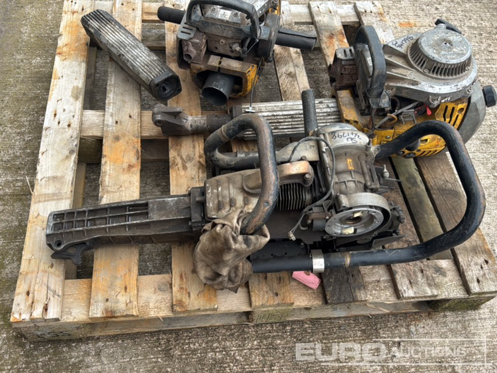 Wacker Neuson & Atlas Copco Petrol Breaker (3 of)(Spares) - Makineri asfalti: foto 5 Wacker Neuson & Atlas Copco Petrol Breaker (3 of)(Spares) - Makineri asfalti: foto 5