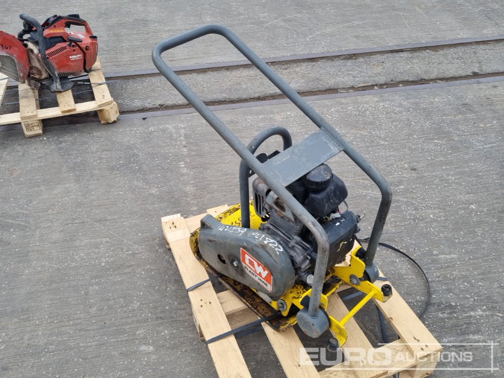 Wacker Neuson Petrol Compaction Plate - Makineri asfalti: foto 3 Wacker Neuson Petrol Compaction Plate - Makineri asfalti: foto 3