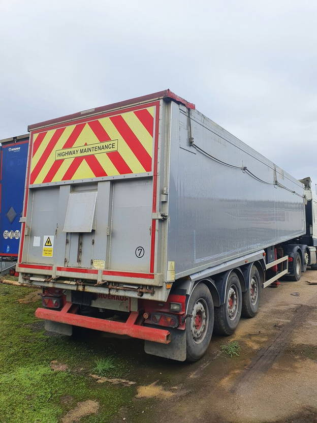 Fruehauf - Gjysmë rimorkio vetëshkarkuese: foto 4 Fruehauf - Gjysmë rimorkio vetëshkarkuese: foto 4