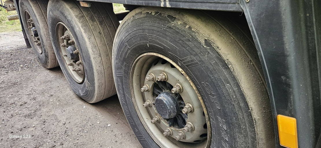 Krone - Gjysmë rimorkio frigorifer: foto 3 Krone - Gjysmë rimorkio frigorifer: foto 3