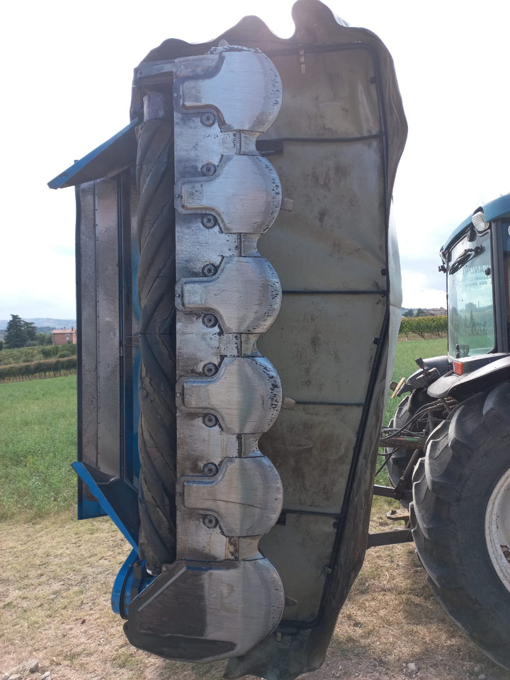 Falciacondizionatrice usata BCS ROTEX R6 - Korrëse bari: foto 3 Falciacondizionatrice usata BCS ROTEX R6 - Korrëse bari: foto 3