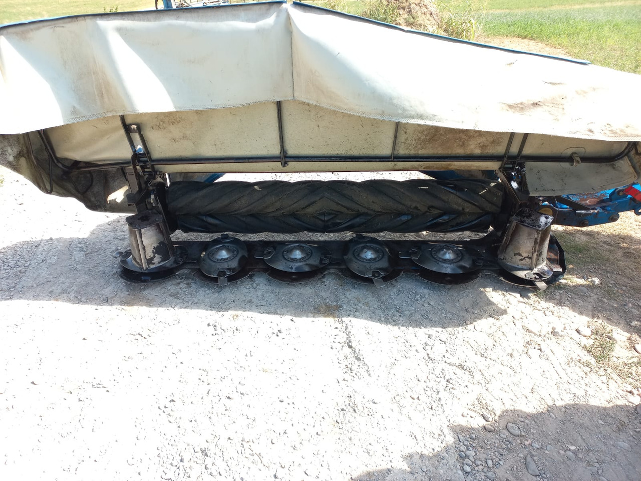 Falciacondizionatrice usata BCS ROTEX R6 - Korrëse bari: foto 2 Falciacondizionatrice usata BCS ROTEX R6 - Korrëse bari: foto 2