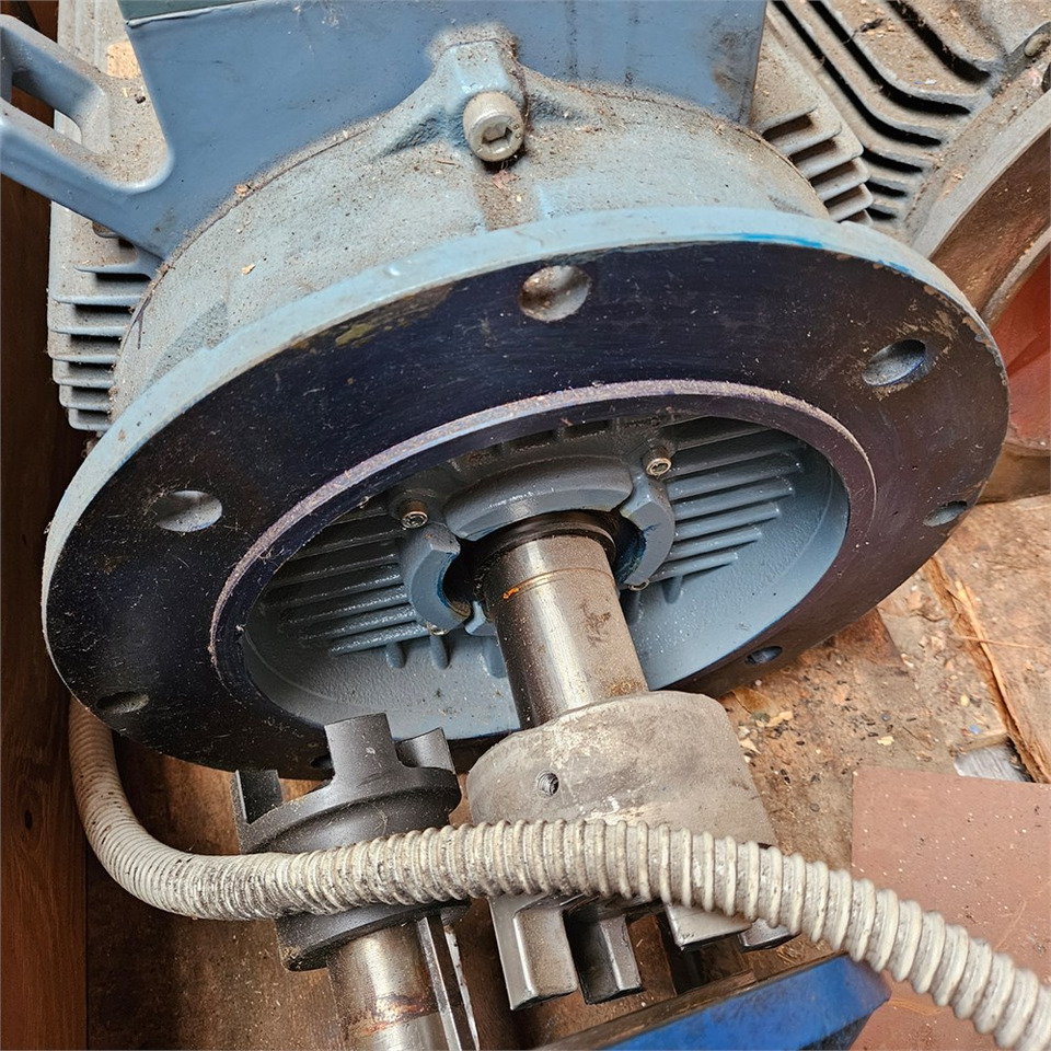 ABB MT80A19F100-2 / M3AA180MLB4 - Vegël makinerie: foto 5 ABB MT80A19F100-2 / M3AA180MLB4 - Vegël makinerie: foto 5