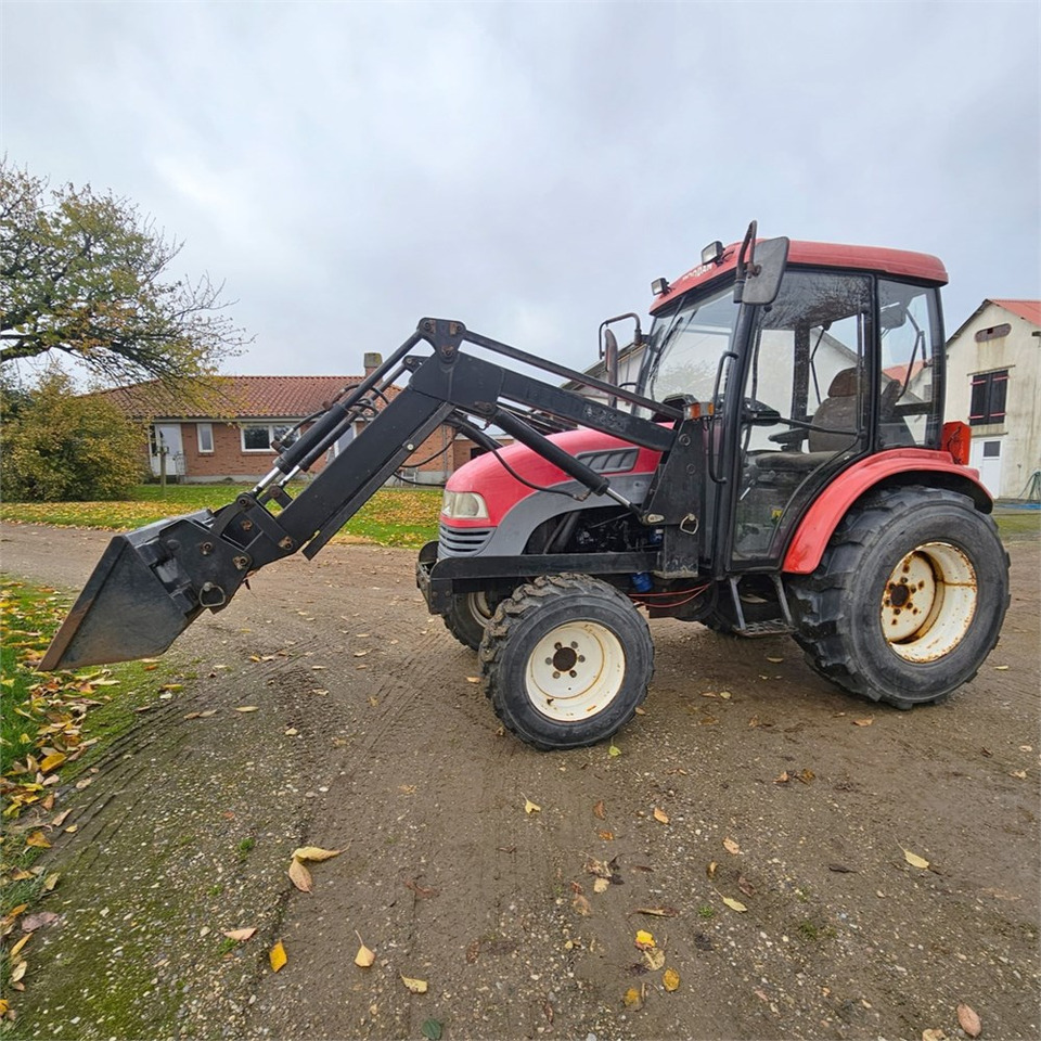 ABC Impodan DF404 - Traktor: foto 2 ABC Impodan DF404 - Traktor: foto 2