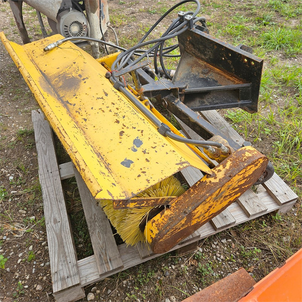 ABC Unknown - Fshesë: foto 1 ABC Unknown - Fshesë: foto 1