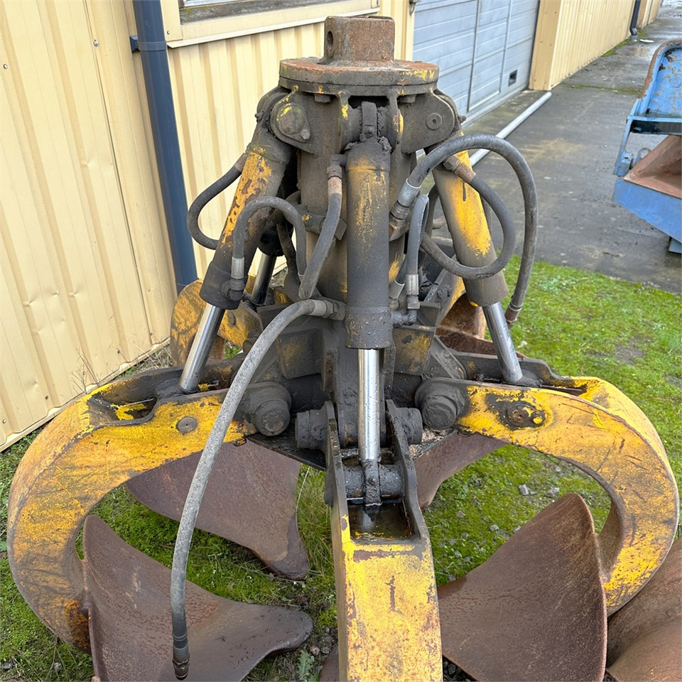 BSV 7 grabbe - Kovë kafshuese: foto 4 BSV 7 grabbe - Kovë kafshuese: foto 4