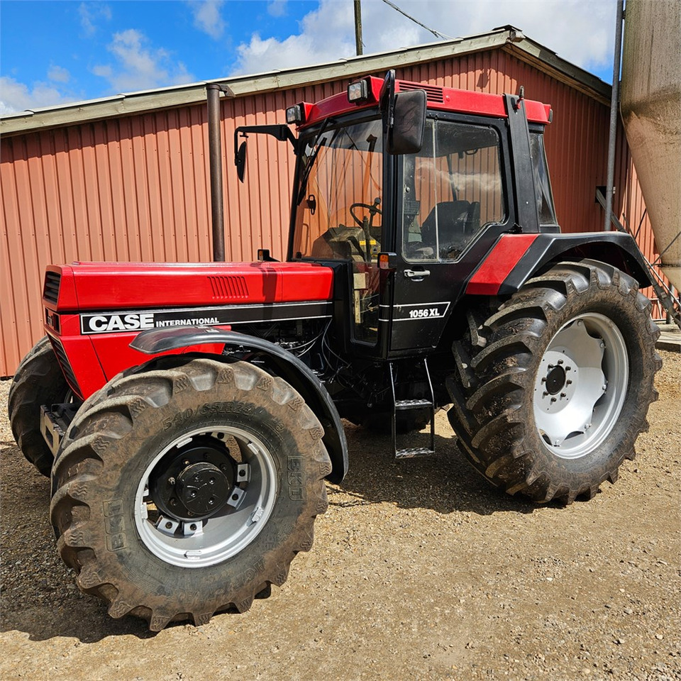CASE IH 1056 XL - Traktor: foto 1 CASE IH 1056 XL - Traktor: foto 1
