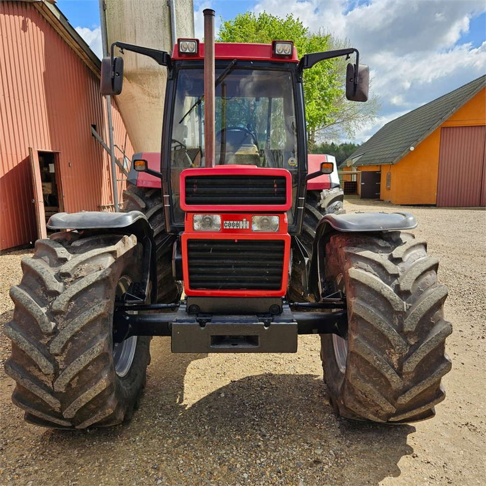 CASE IH 1056 XL - Traktor: foto 2 CASE IH 1056 XL - Traktor: foto 2